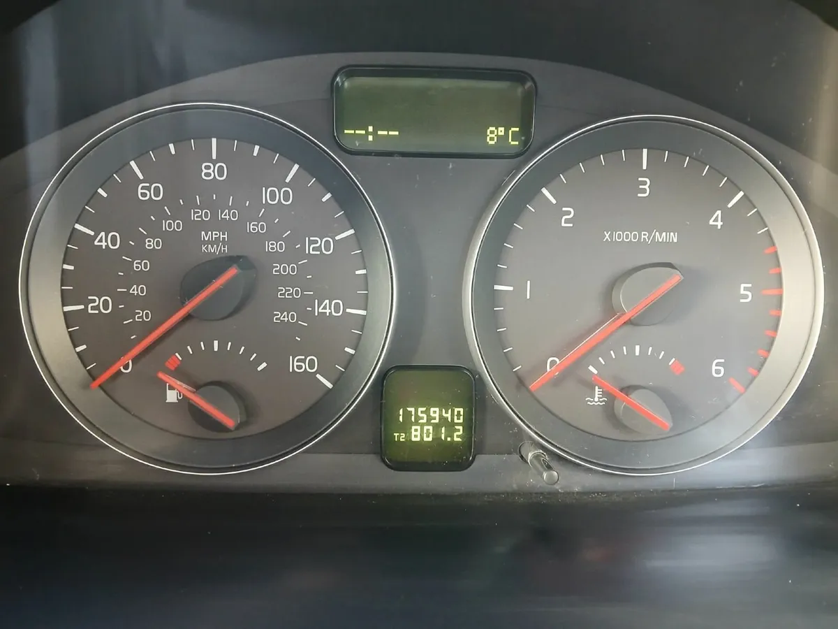 Volvo S40 2008 - Image 2