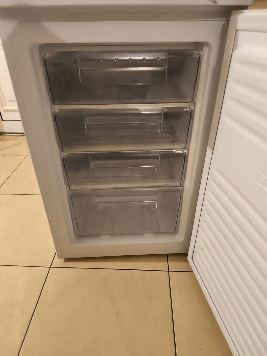Fridge freezer/freezer/washing machine/tumbledryer - Image 1