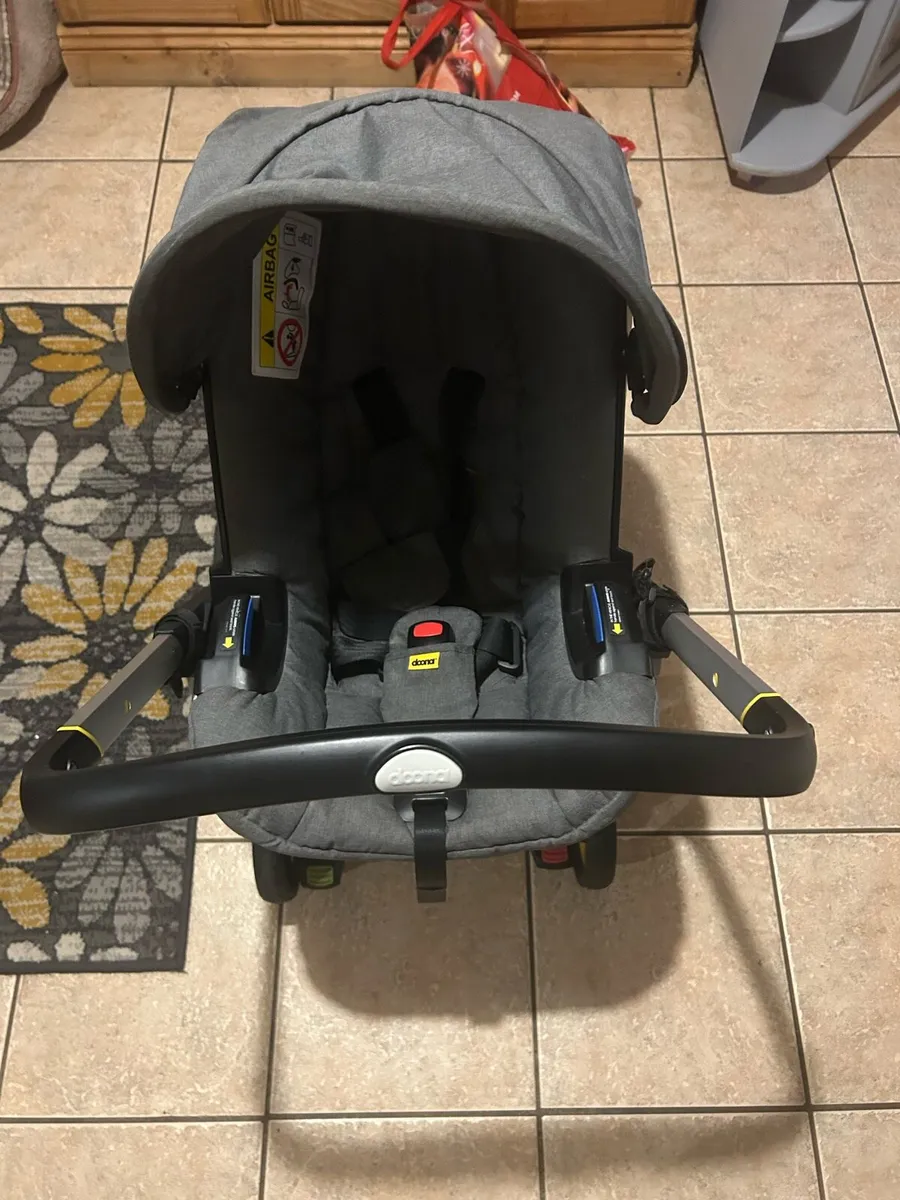 Doona Car seat / Buggy - Image 2