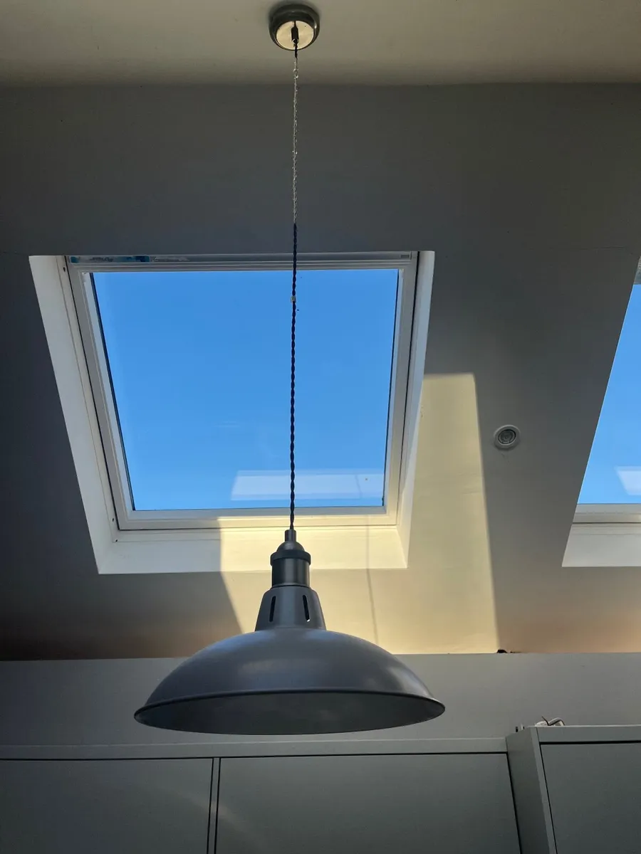 3 kitchen pendant lights - Image 2