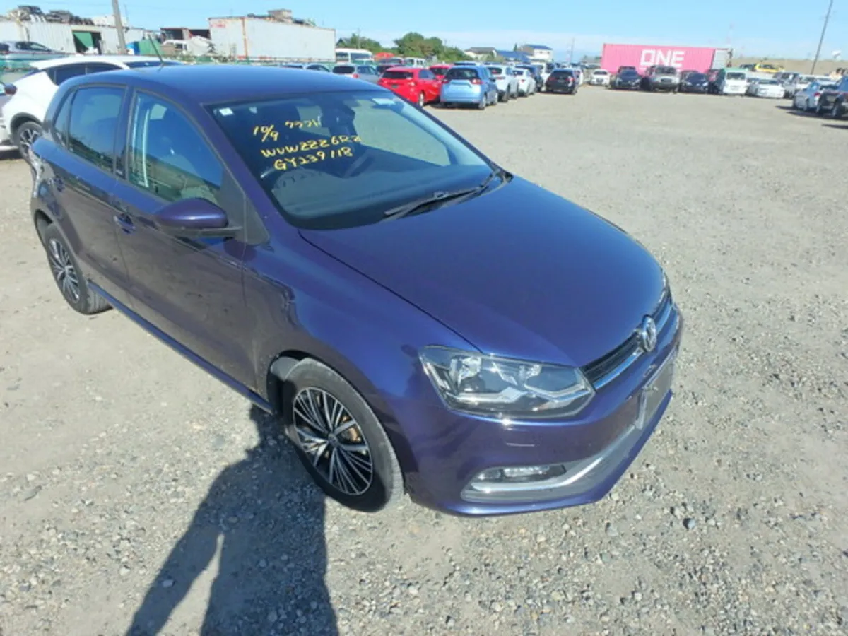 2016  Vw Polo 1.2 Petrol Auto HIGH SPEC MODEL - Image 2