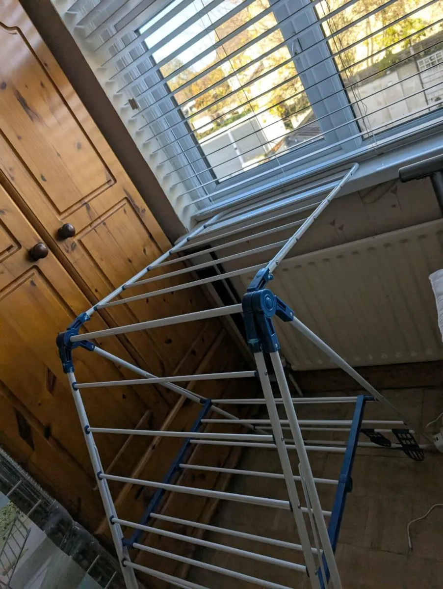 Free clothes horse - Image 3