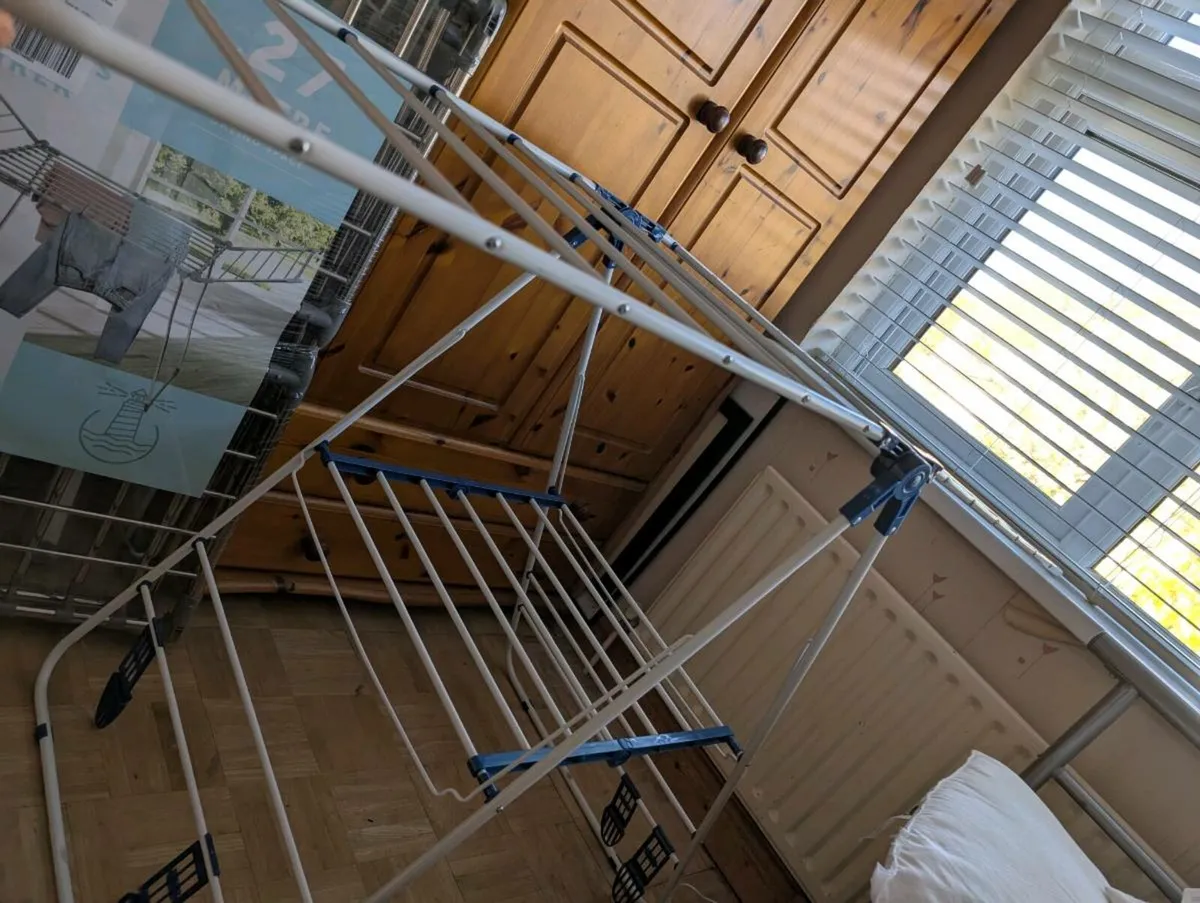 Free clothes horse - Image 4