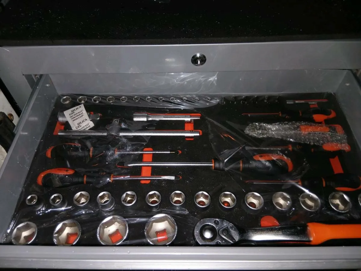 Tools box tools - Image 1