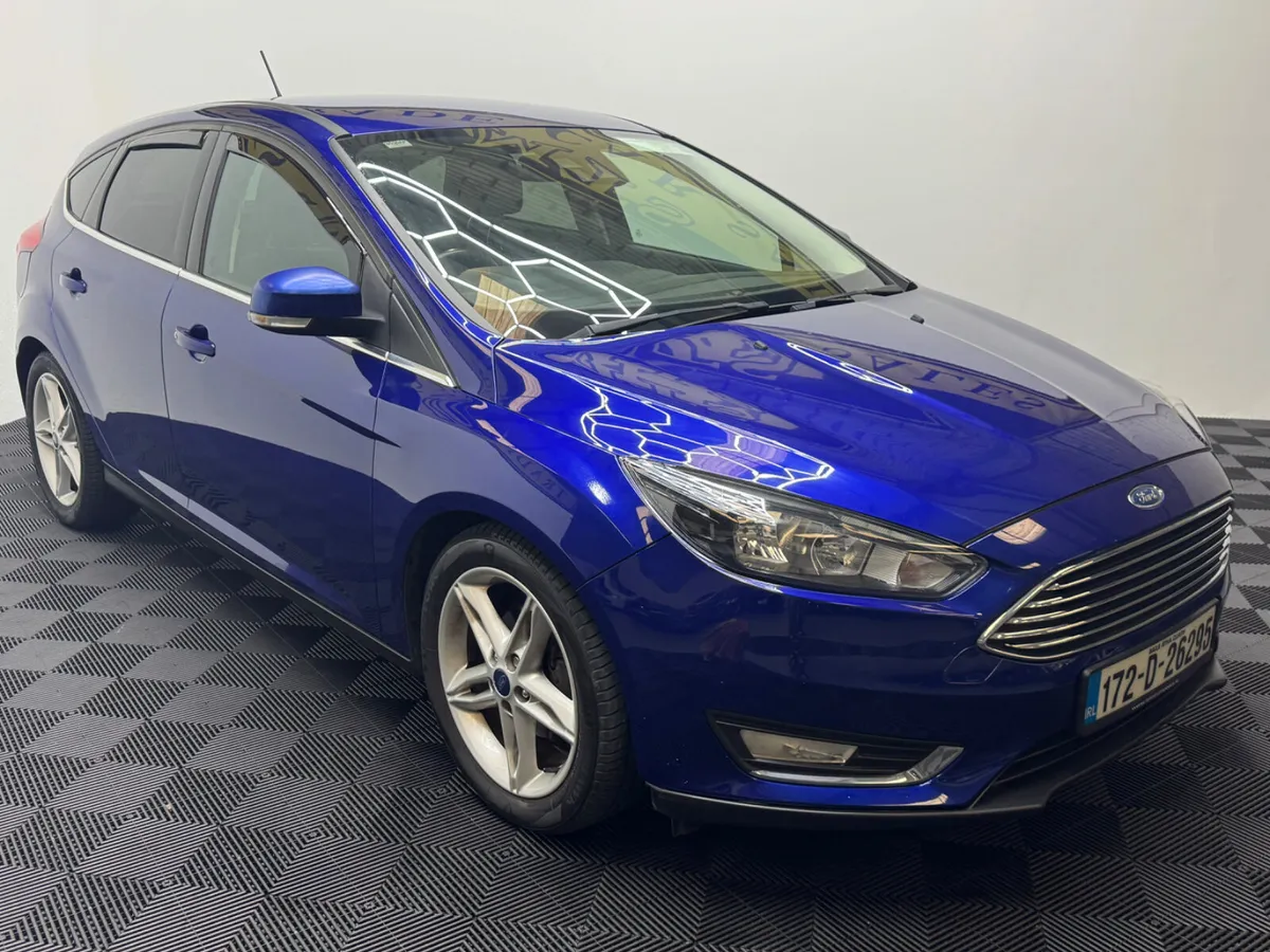 2017 Ford Focus Titanium 1.0 Ecoboost - Image 3