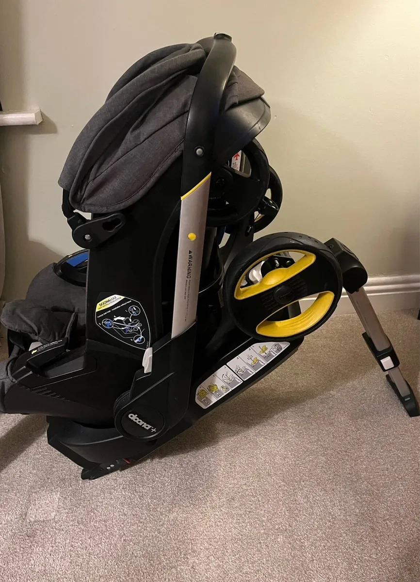 Doona Car Seat Buggy Travel System with Isofix - Image 1