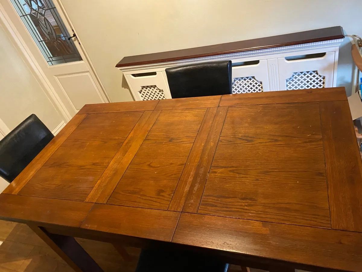 Furniture table and chairs - Image 2