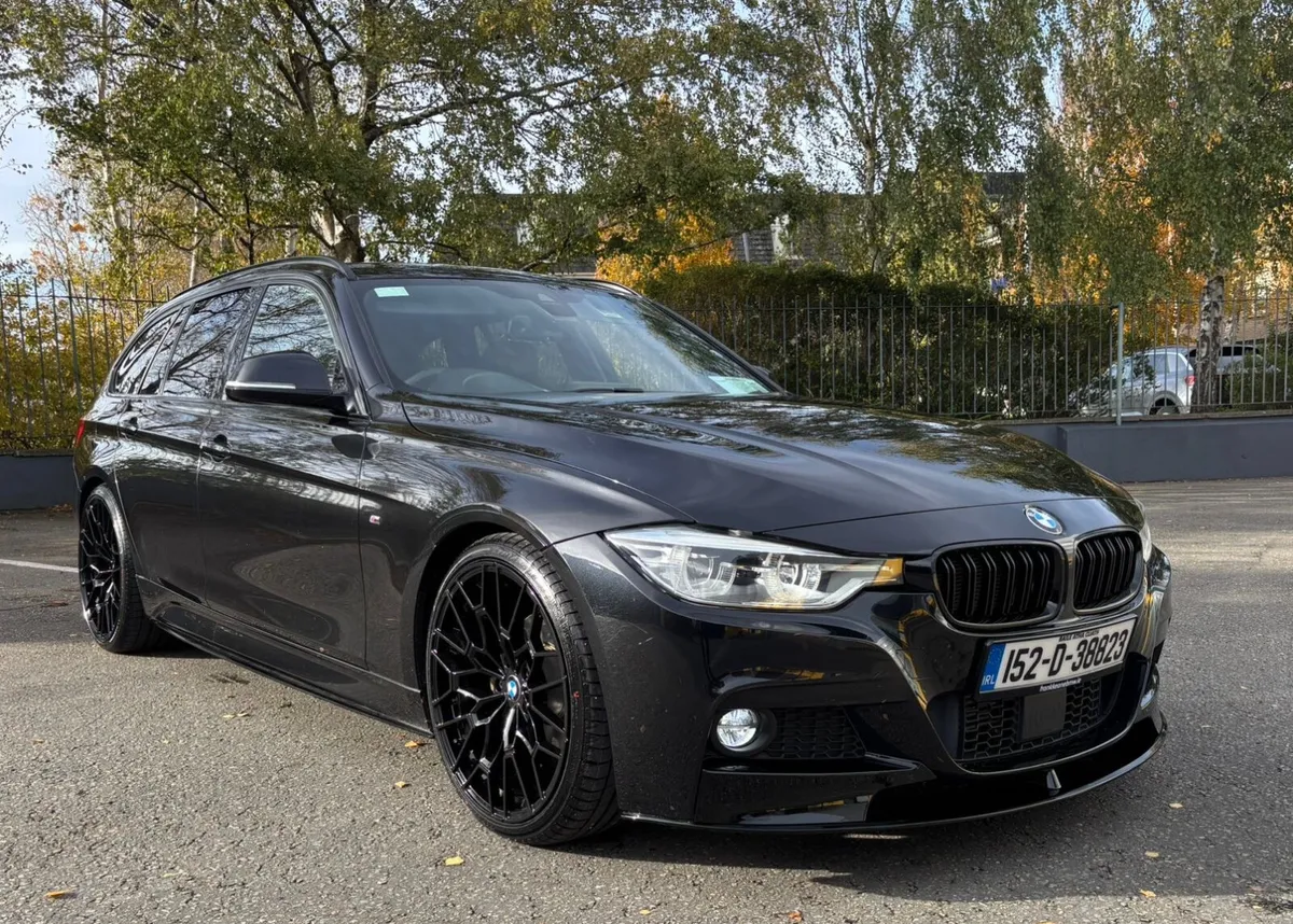 BMW 320D Touring MSPORT XDRIVE Auto - Image 1