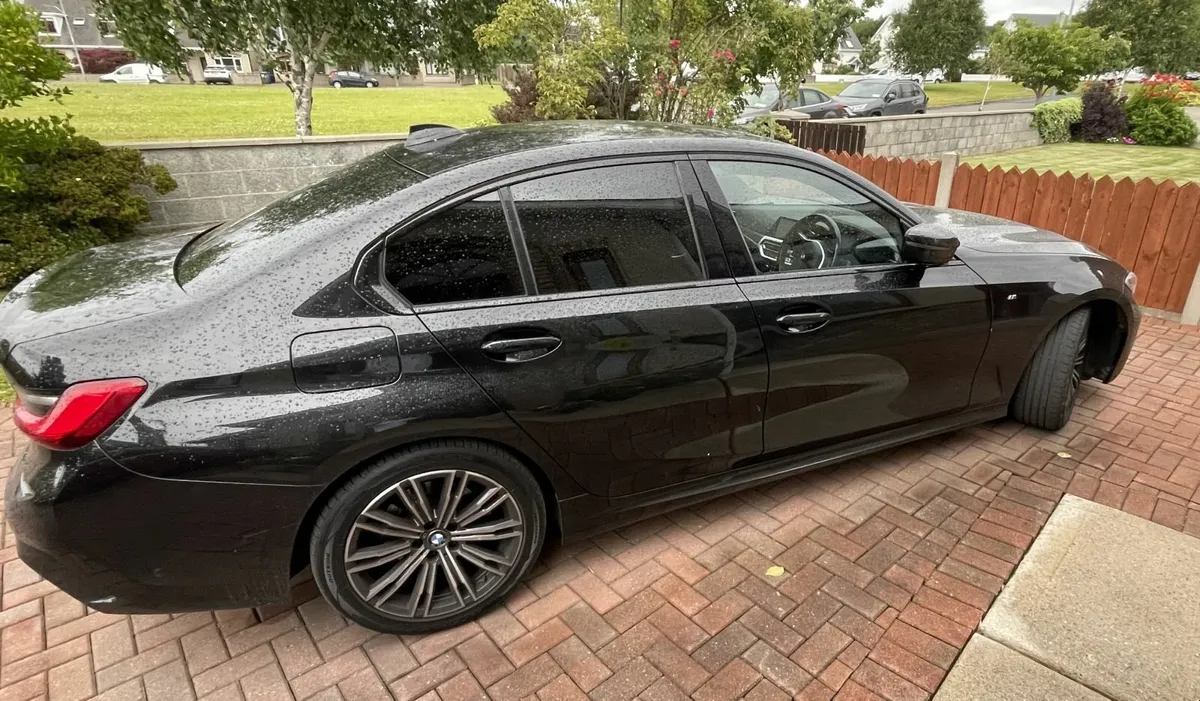 BMW 3-Series 2021 - Image 3