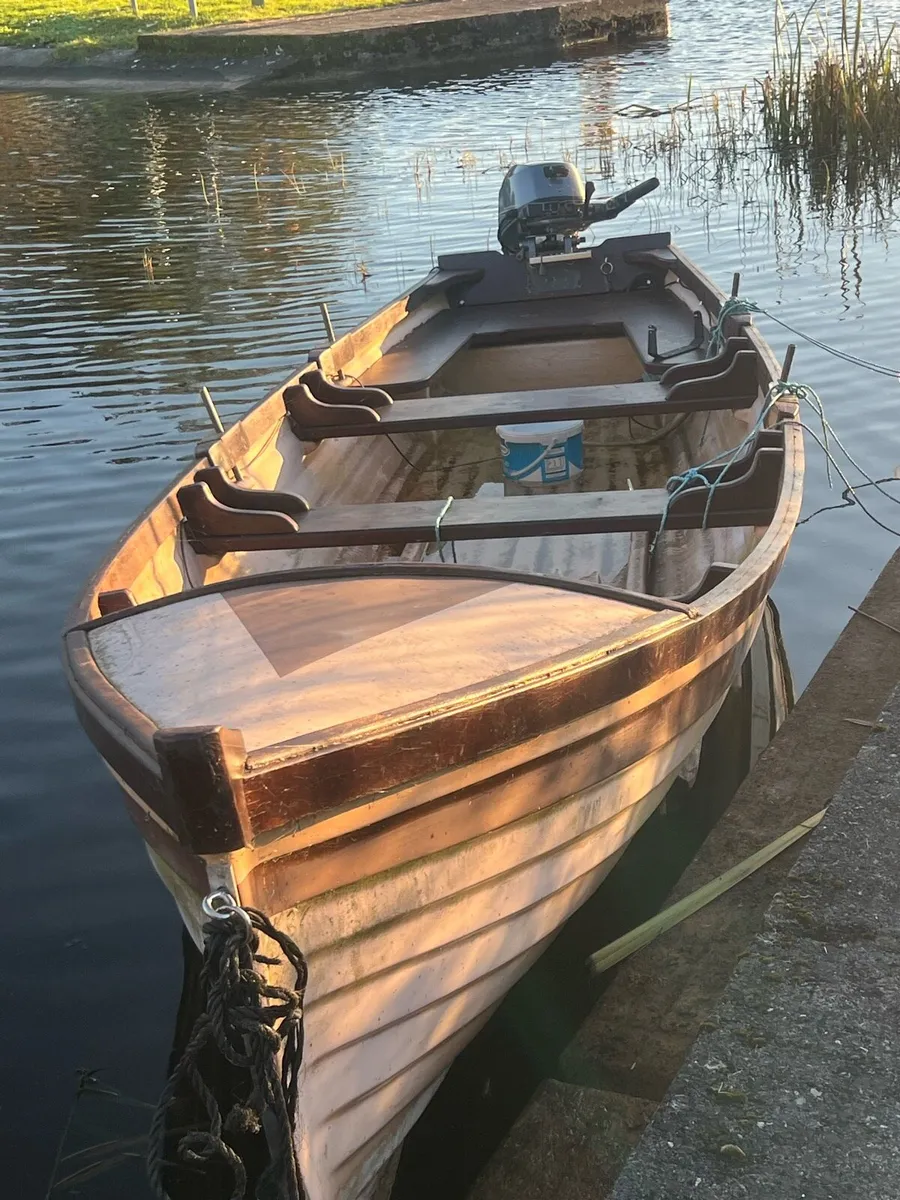 19’ Sheelin boat - Image 4