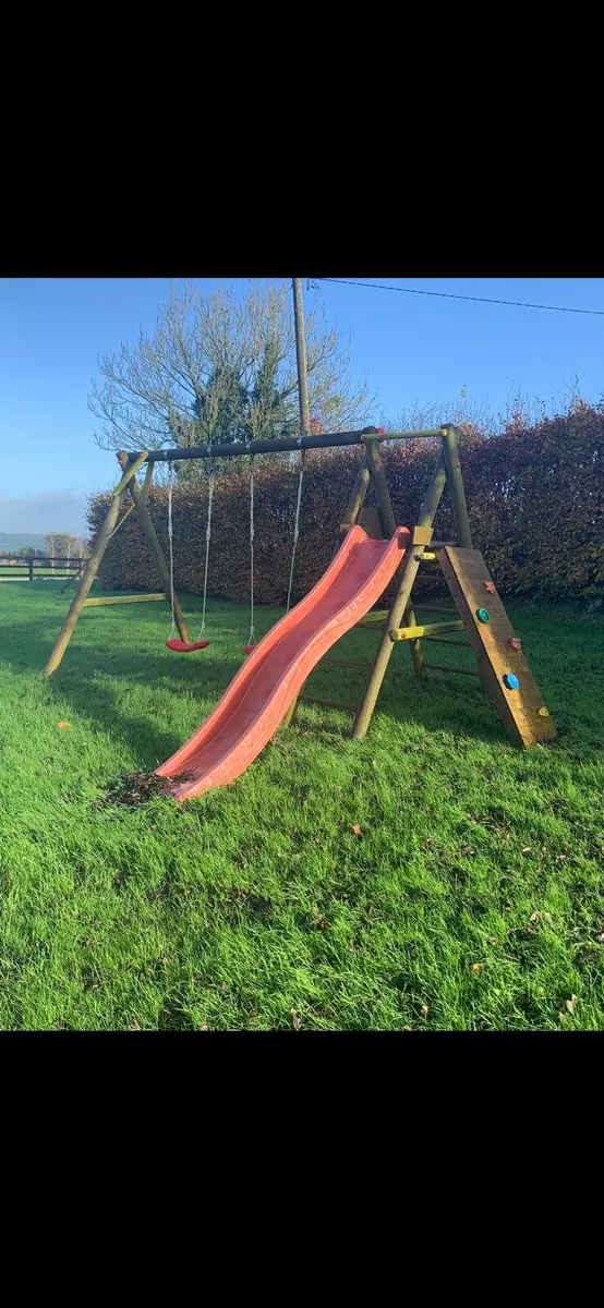 Swing set - Image 1