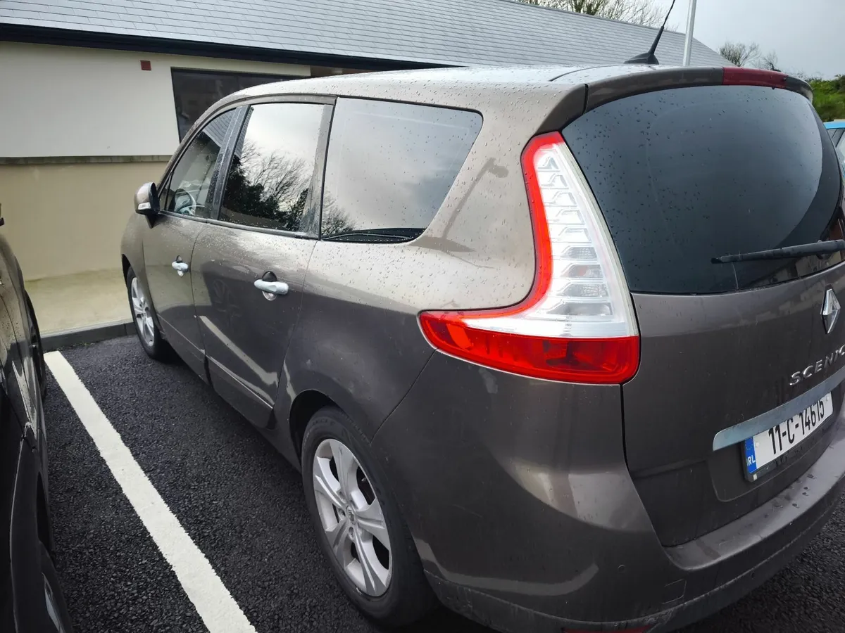 Renault Grand Scenic 2011 - Image 1