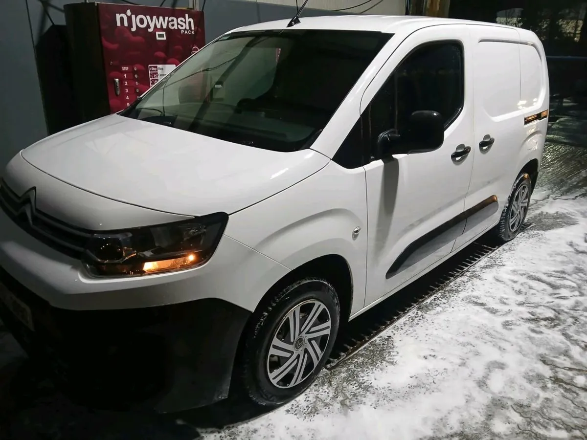 2 Citroen Berlingo 1.6 vans - Image 1
