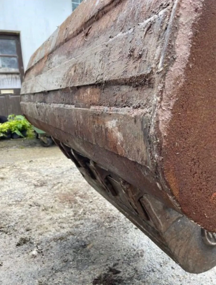 Hitachi grading bucket - Image 2