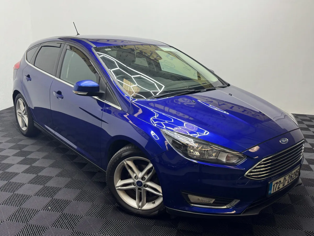 2017 Ford Focus Titanium 1.0 Ecoboost - Image 2
