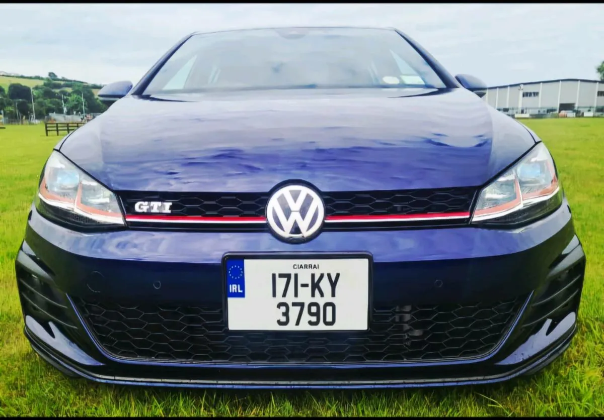 171 VW Golf GTI Perf Pack | Leather | Digital Dash - Image 3