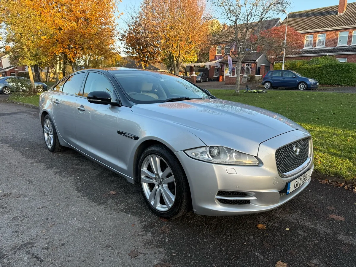 JAGUAR XJ 3.0 RWD LIMOUSINE 280BHP LOADS OF SPEC - Image 1