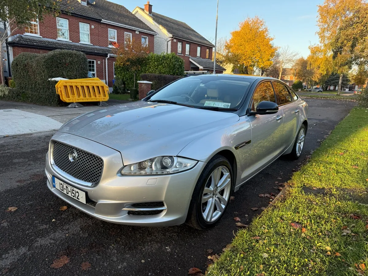 JAGUAR XJ 3.0 RWD LIMOUSINE 280BHP LOADS OF SPEC - Image 2