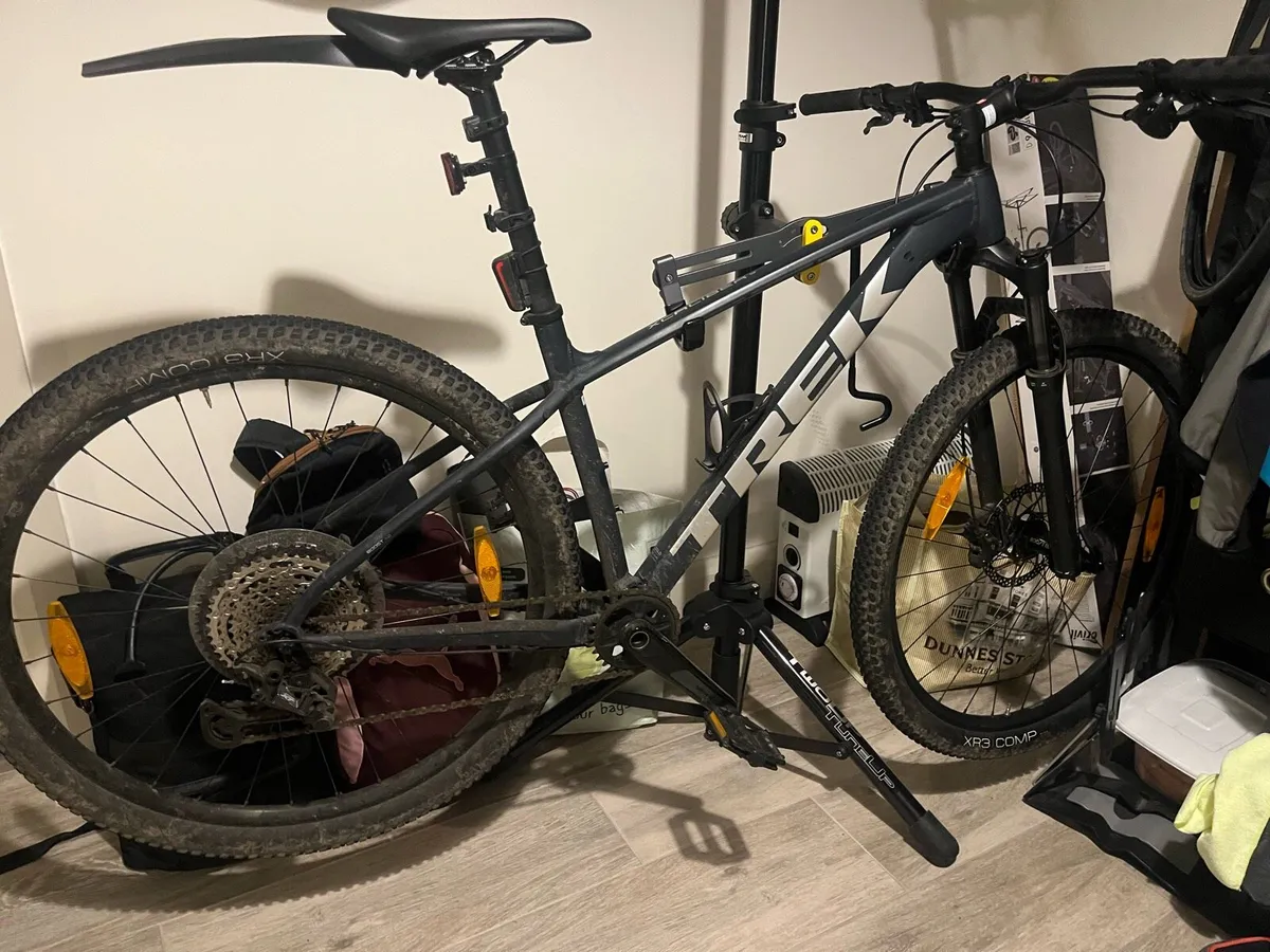 Trek x-caliber 9 M L XC Mountainbike - Image 1