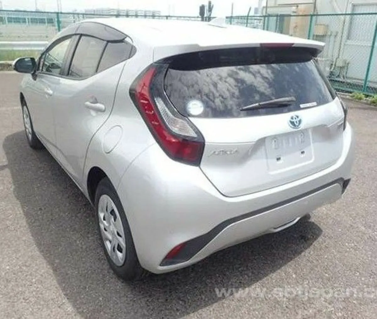 Toyota Aqua 2022 - Image 2