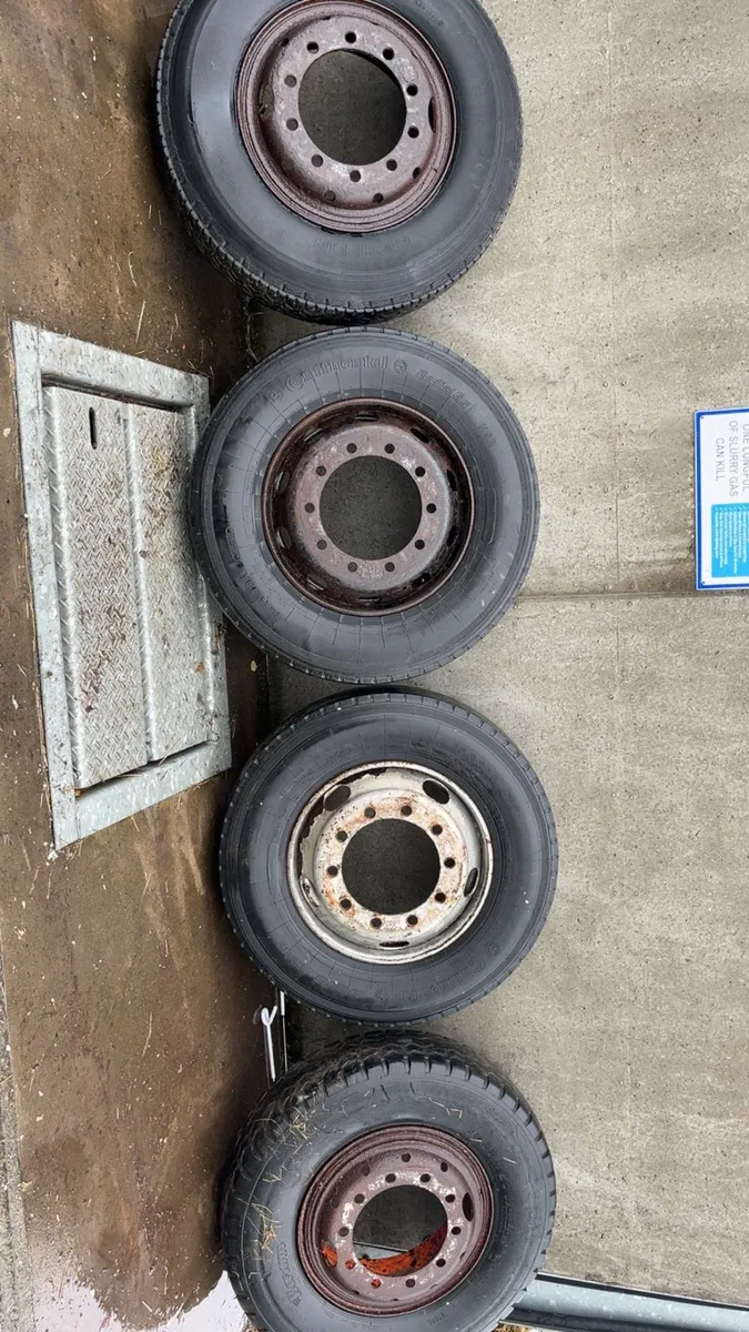 Trailer tyres - Image 1