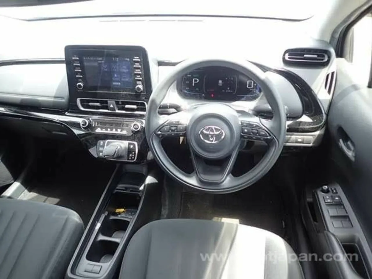 Toyota Aqua 2022 - Image 4