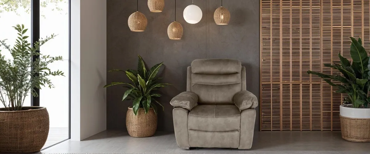 Brand new real leather recliner chair reduced