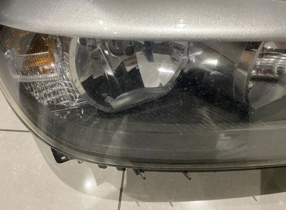 F30/31 drivers side halogen headlight - Image 3