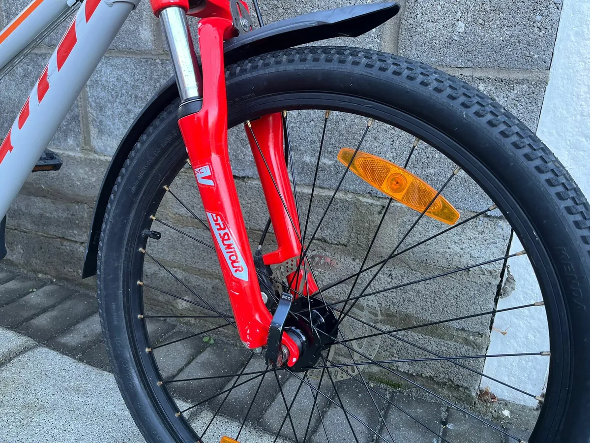 Scott Scale 24 disc kids mountain bike - Image 3