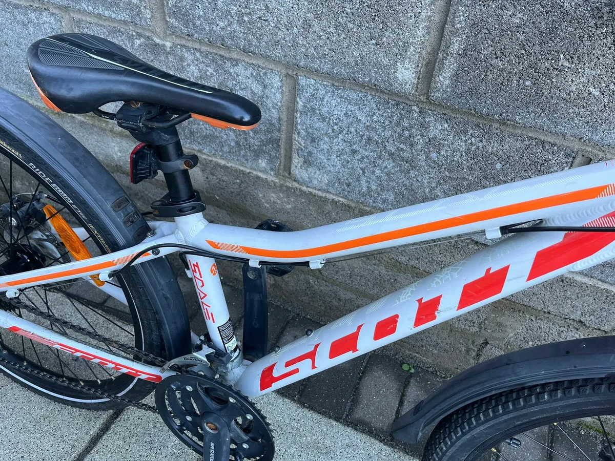 Scott Scale 24 disc kids mountain bike - Image 4