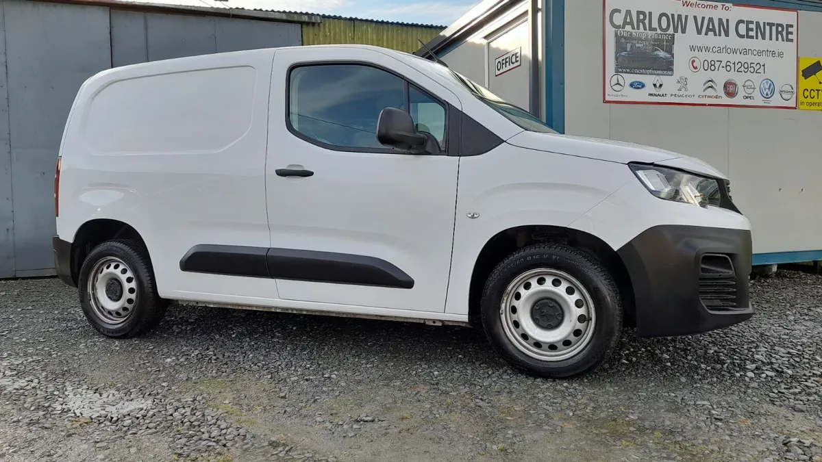 231 Peugeot Partner 1.5 blue hdi 100 active plus - Image 1