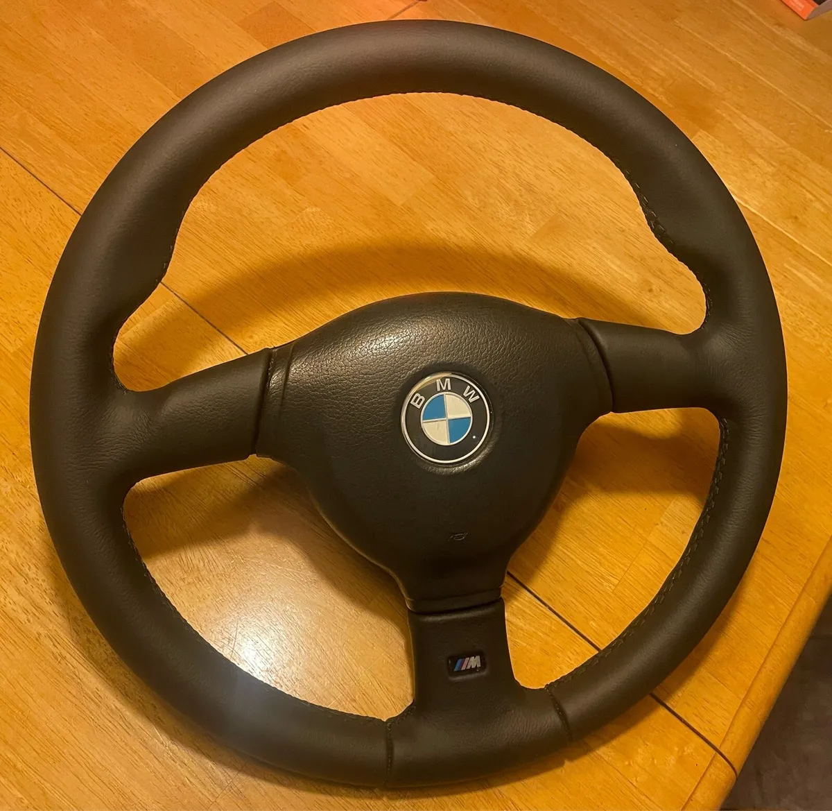 BMW E30, E34,E36 non/airbag m-sport steering wheel - Image 1