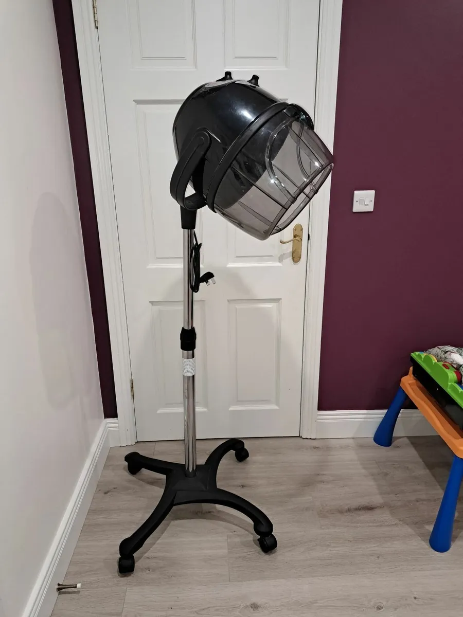 Hooded Hair dryer - Image 1