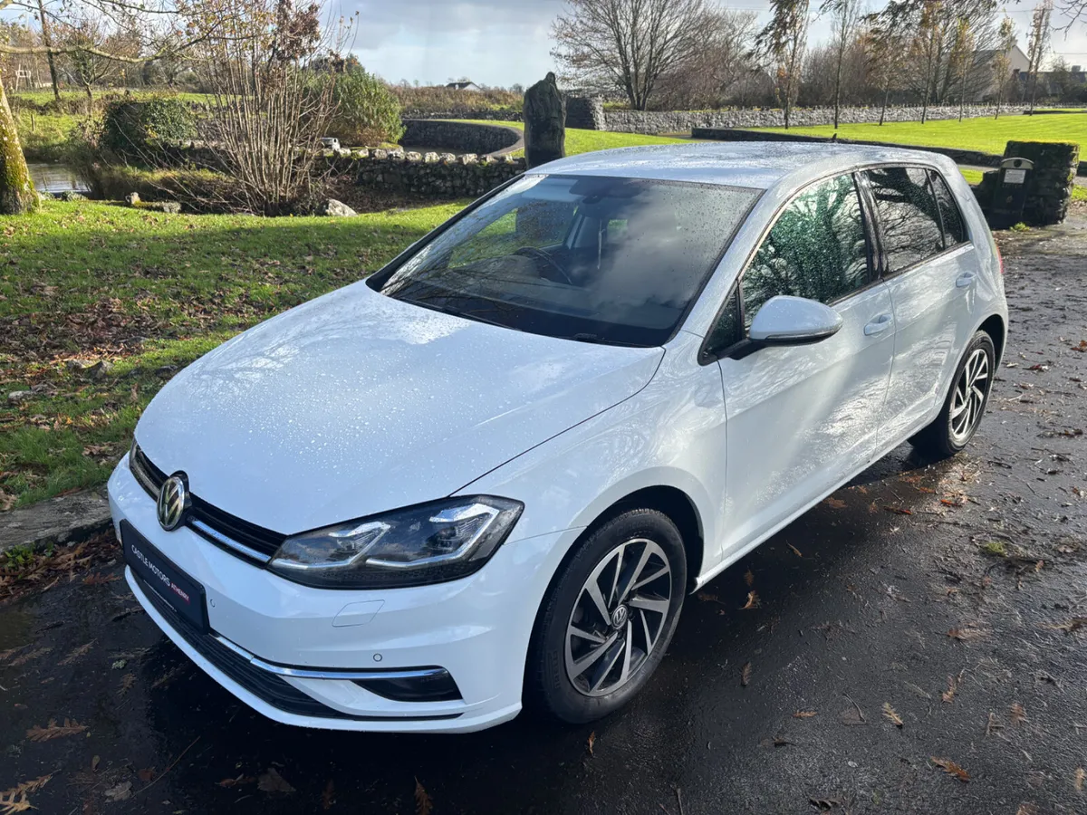 Volkswagen Golf 2019 Comfortline with good spec - Image 3