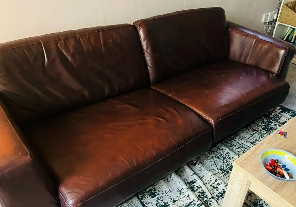 Real leather 3 seater couch - Image 4