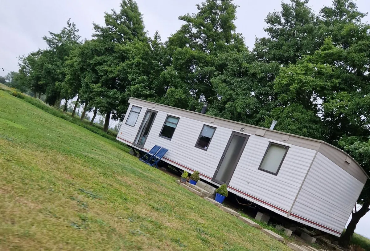 Mobile home - Image 1