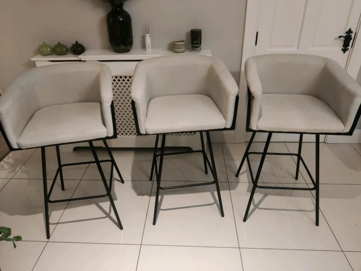 3 Kitchen swivel high stools - Image 1
