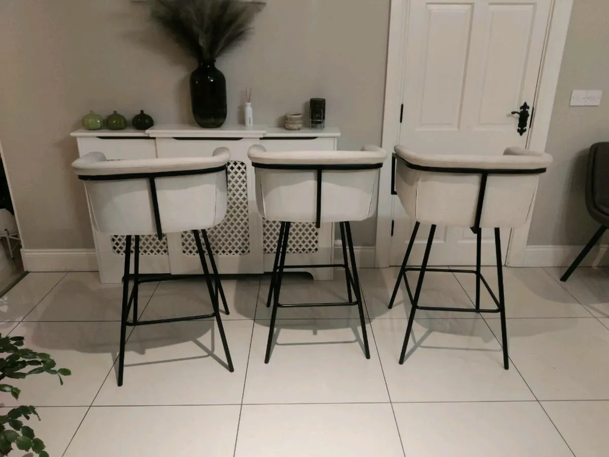 3 Kitchen swivel high stools - Image 4