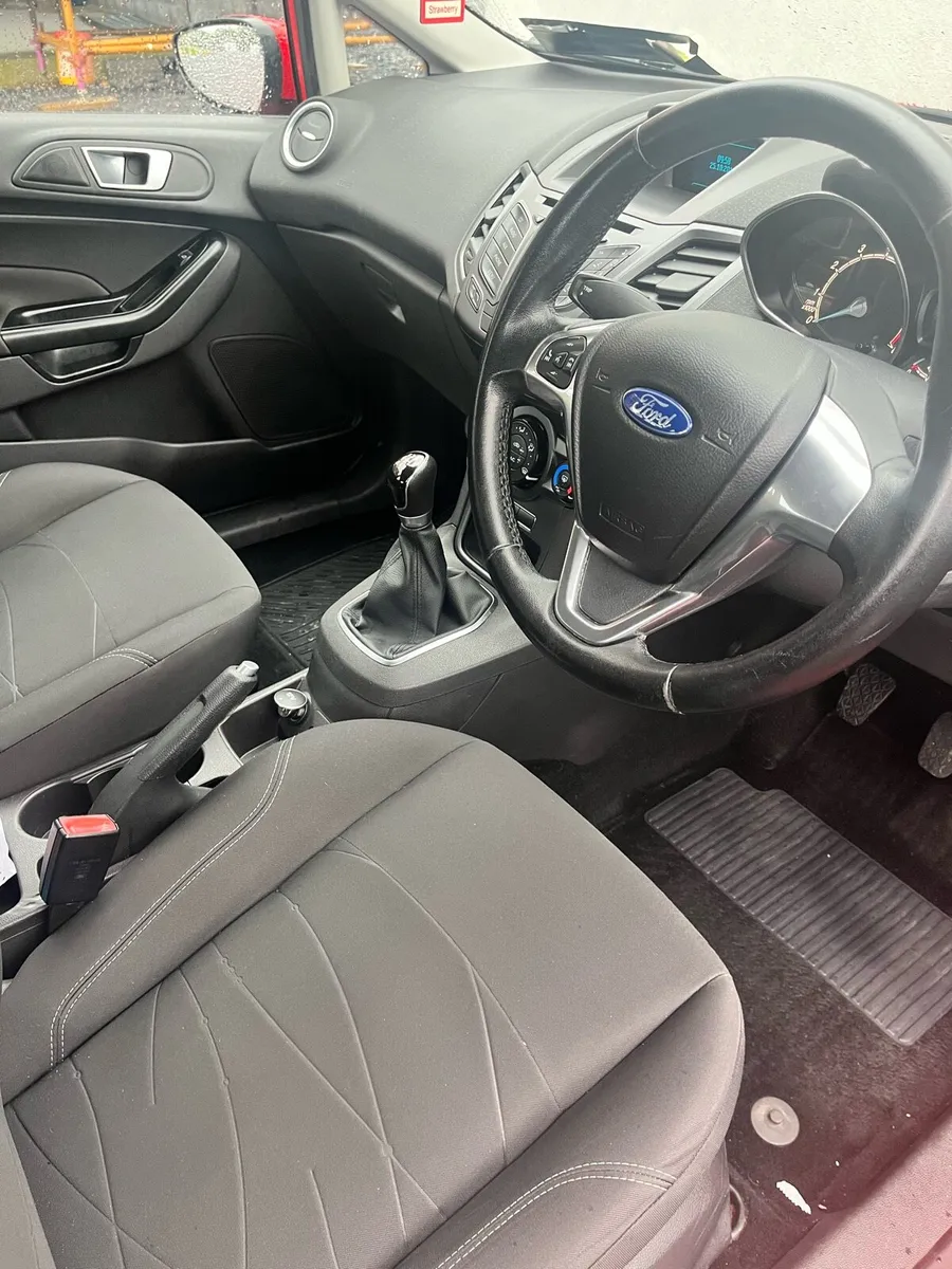 Ford Fiesta - Image 2