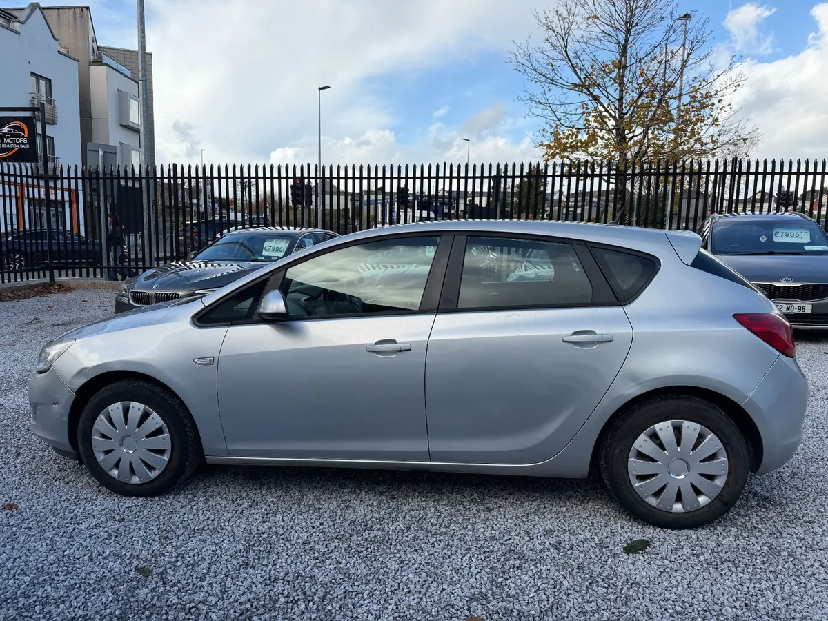 2012 Opel Astra S 1.4i 100PS - Image 4