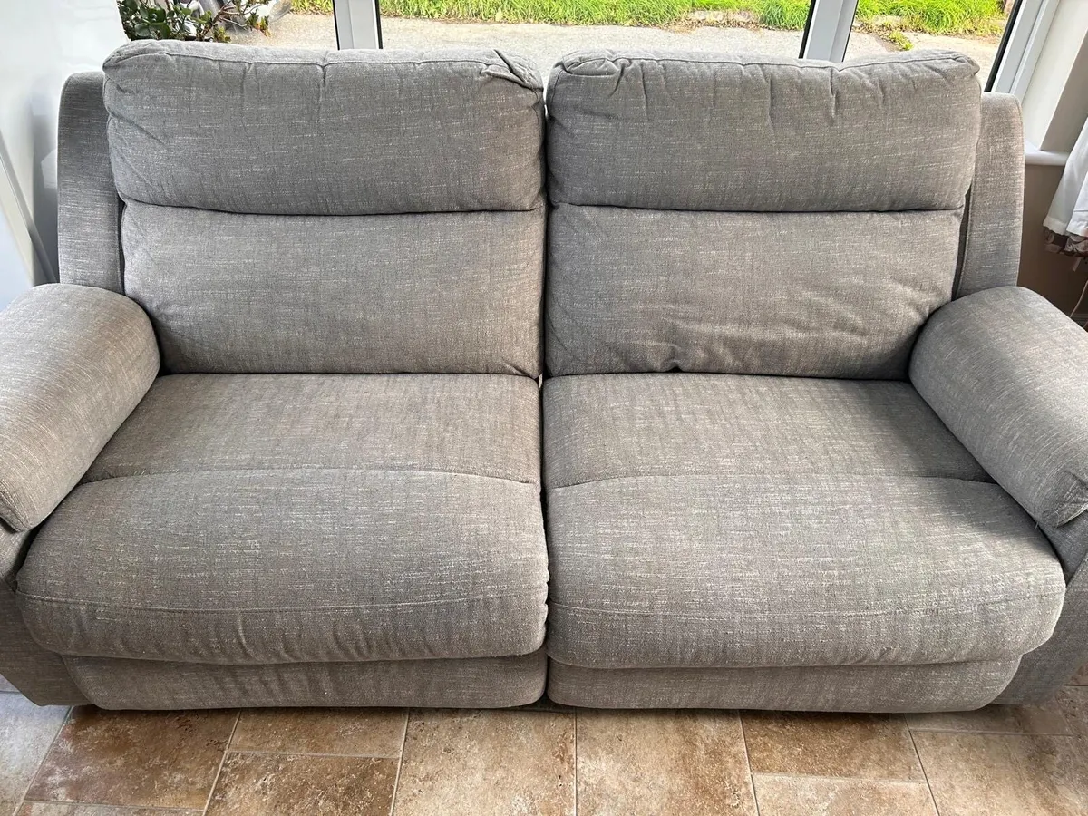 3 seater recliner sofa - Image 1