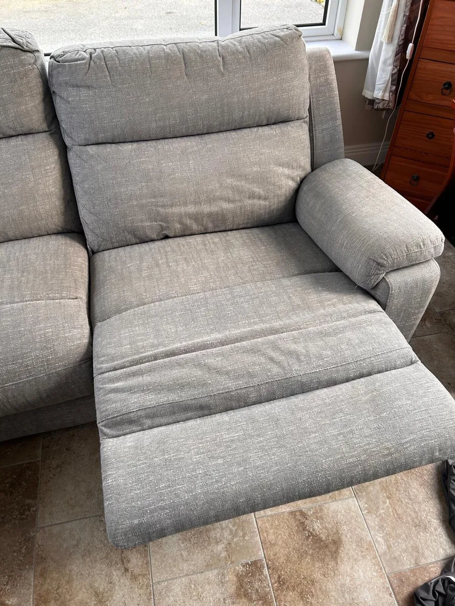3 seater recliner sofa - Image 2