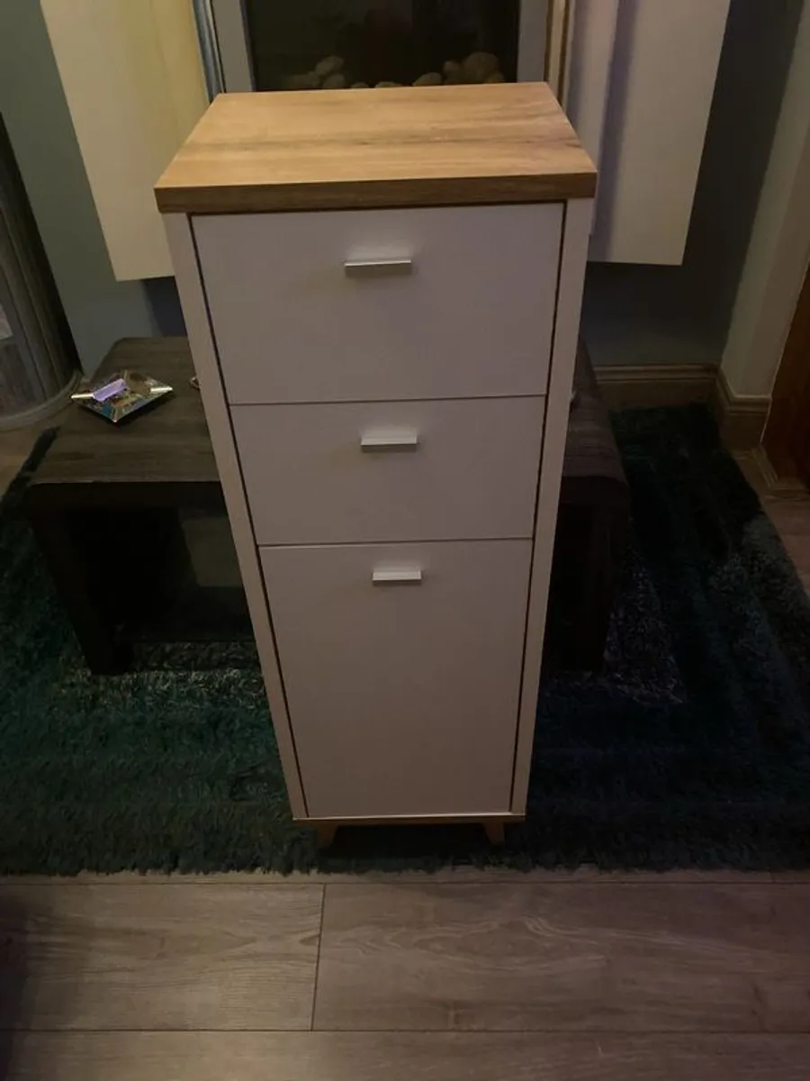 bathroom cabinet - Image 1