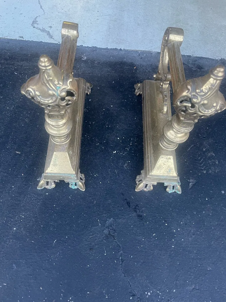 Brass fire dogs - Image 1