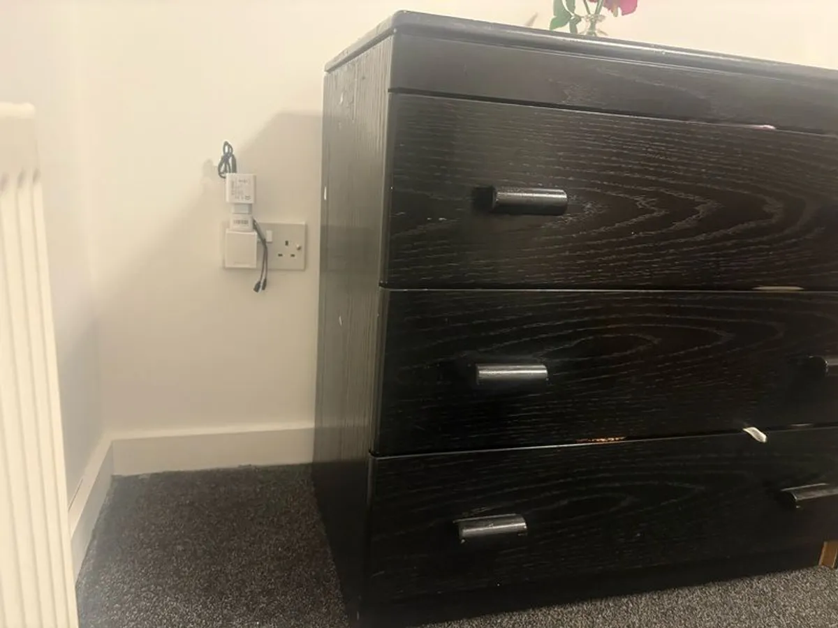 black 4 drawer - Image 2