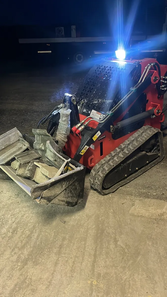 Mini skid steer - Image 1