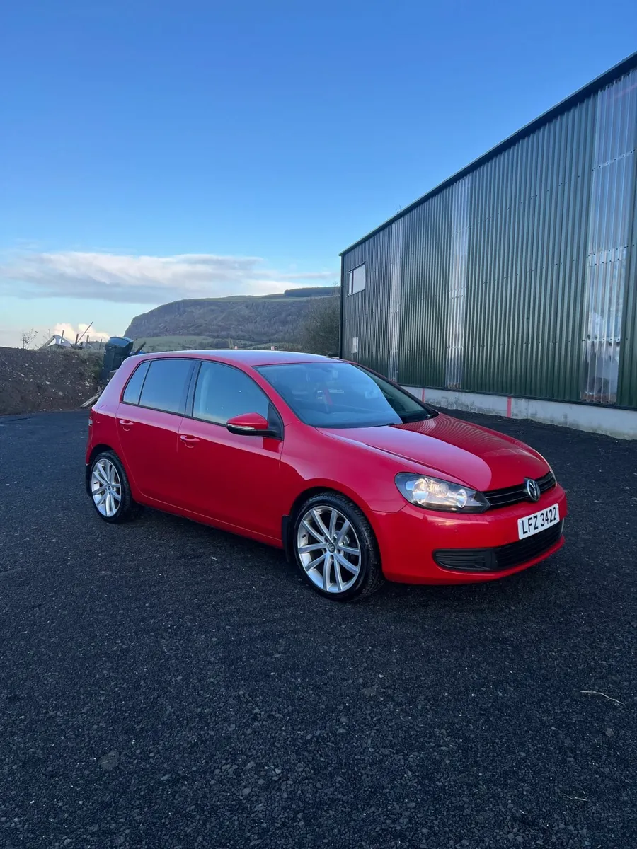 Volkswagen Golf 2012 - Image 1