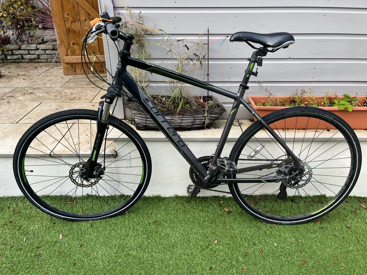 Carrera Hybrid Bike - Image 1