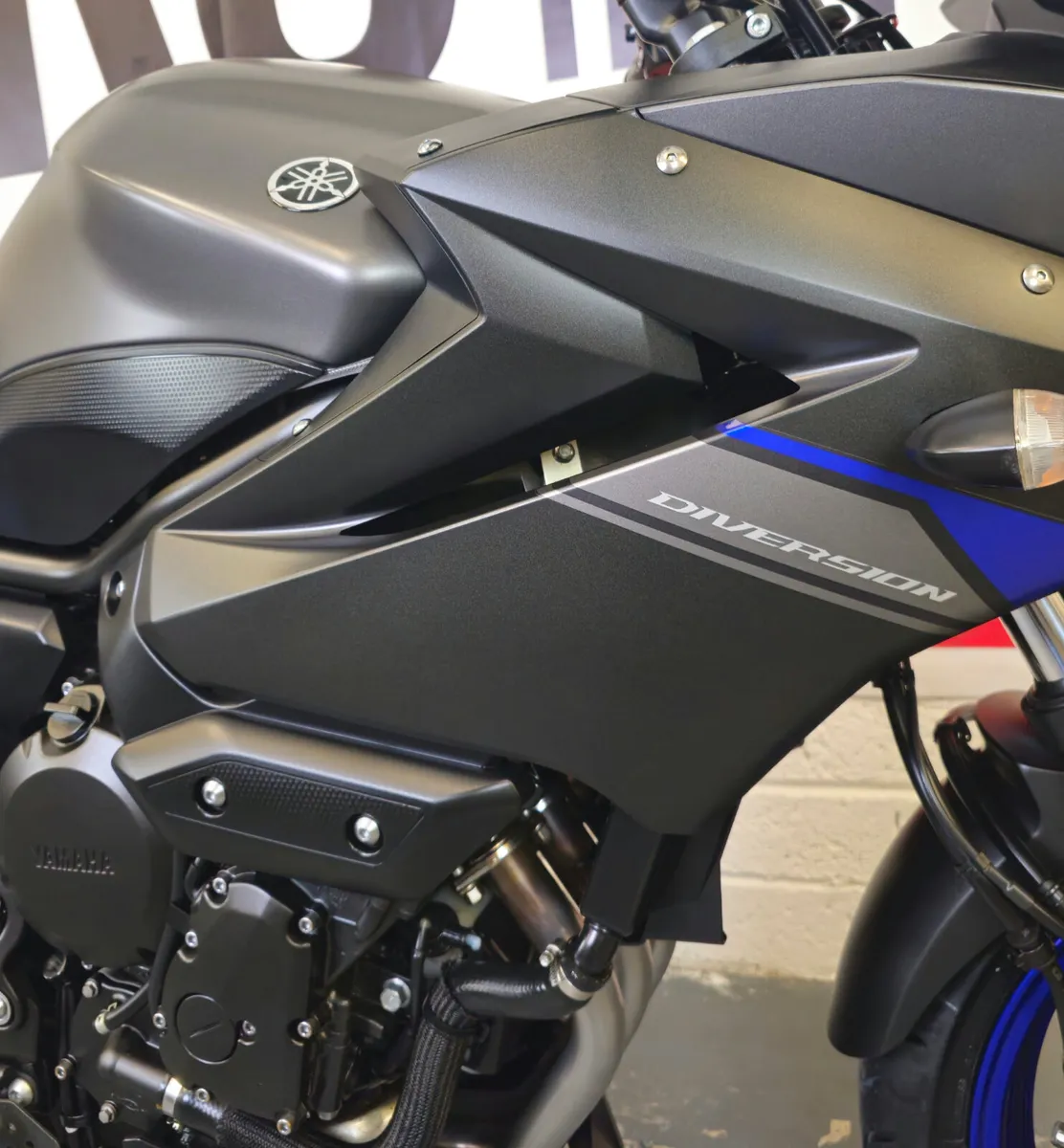 2013 Yamaha XJ6 - Image 3