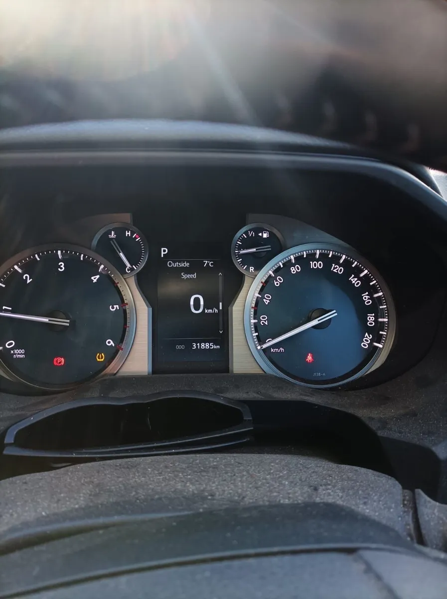 Toyota Landcruiser - Image 3